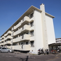 ＢＬＵＥ　ＳＫＹ　ＯＮＥ明野１番館